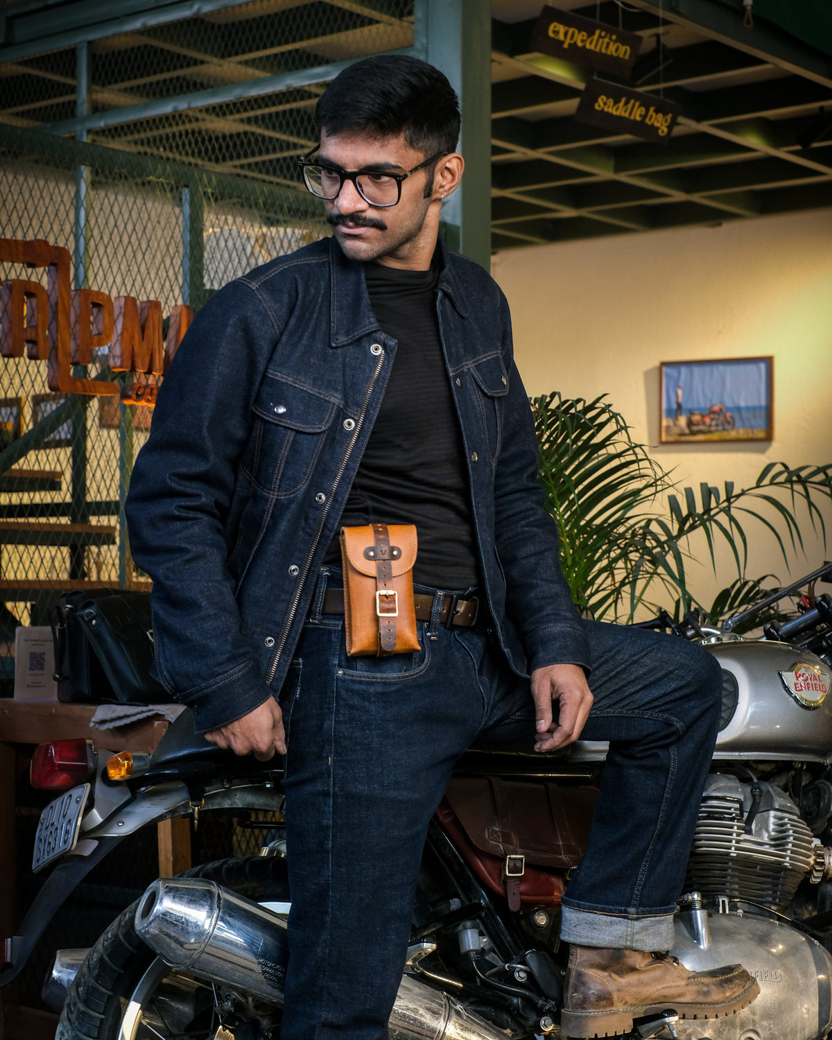 Moto Exclusive Utility Pouch