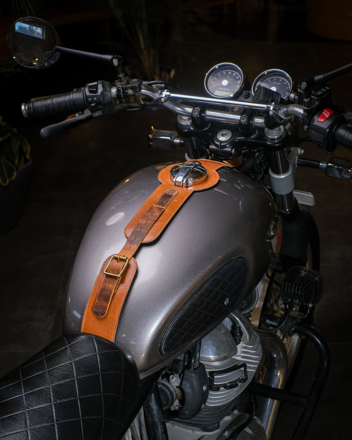 Interceptor/GT/Bear 650: Moto Exclusive Tank Strap