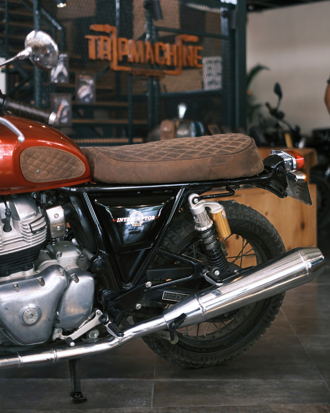 Kožený potah sedla pro Royal Enfield Interceptor 650