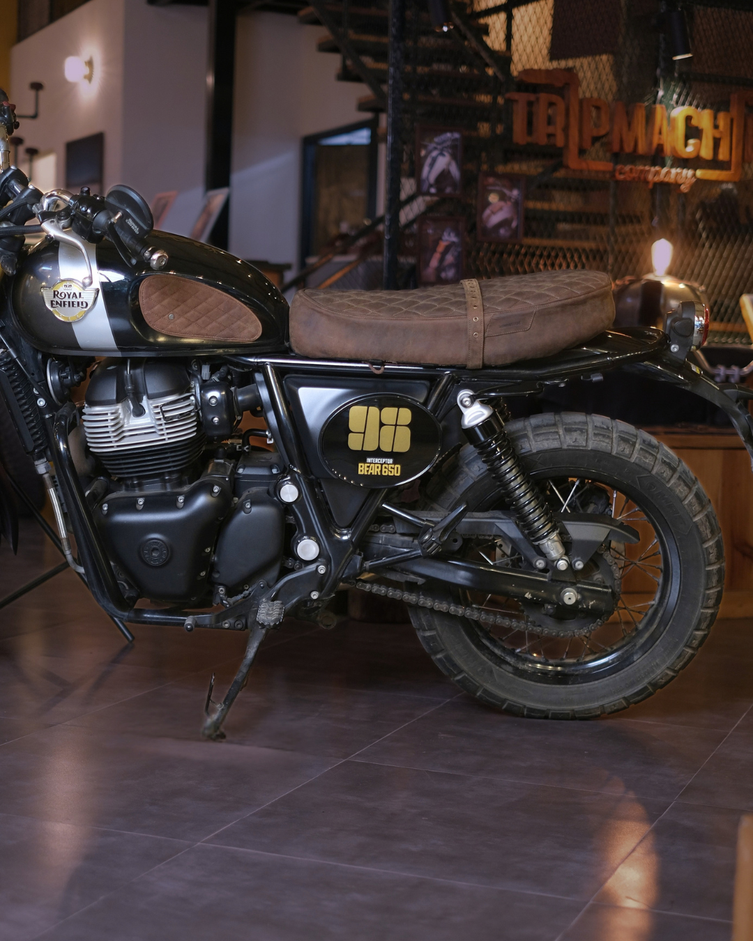 Kožený potah sedla pro Royal Enfield Bear 650