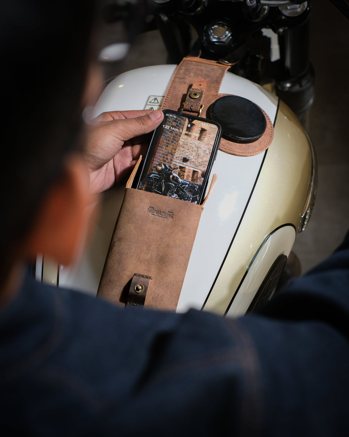 Triumph: Moto Exclusive Tank Strap