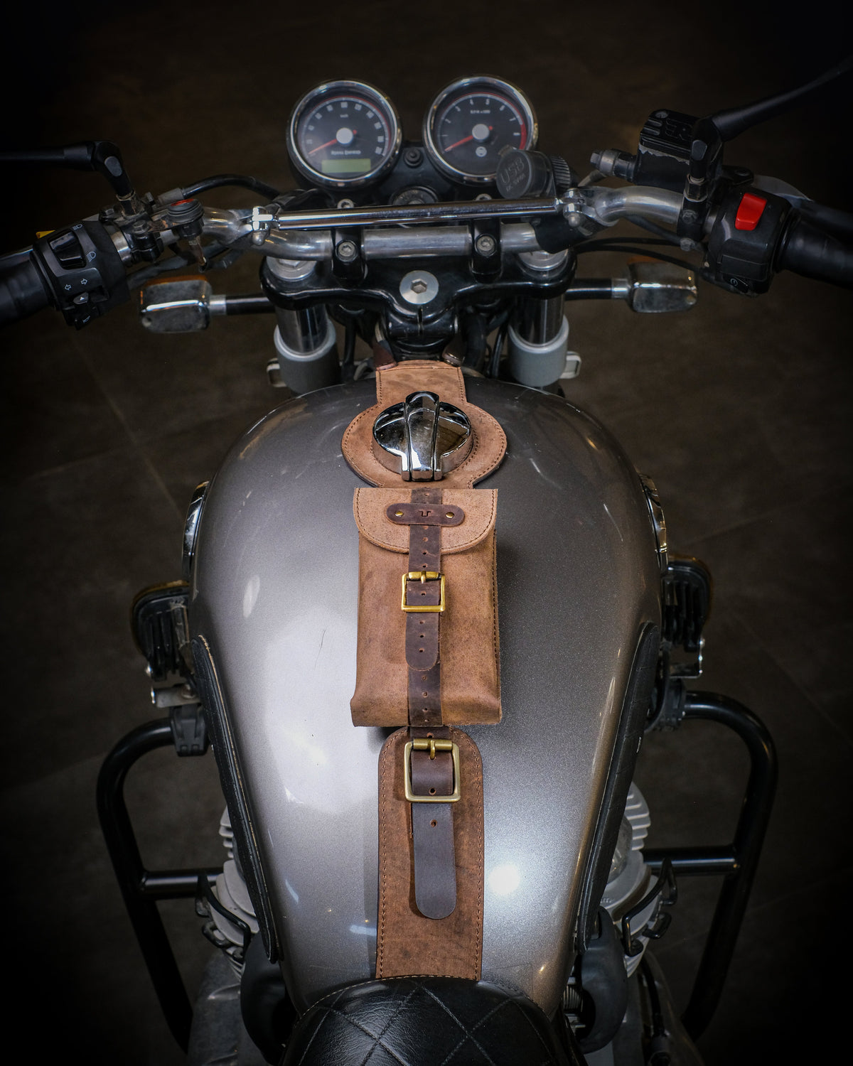 Interceptor / GT / Bear 650: popruh na nádrž Moto Exclusive